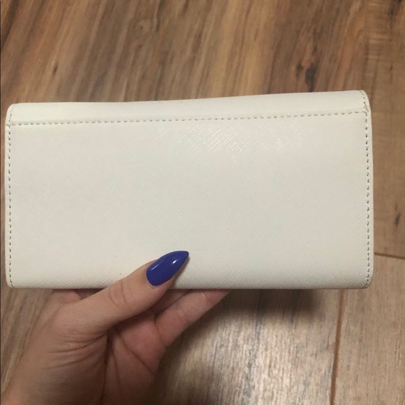 DKNY wallet - Picture 2 of 6